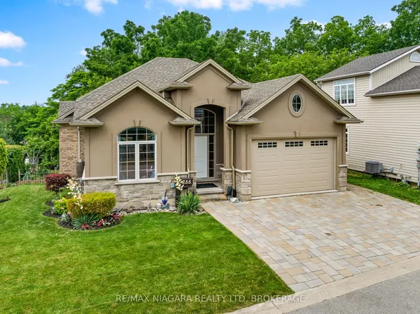 255 Lakeshore Rd, Saint Catharines, ON L2M 1R9
