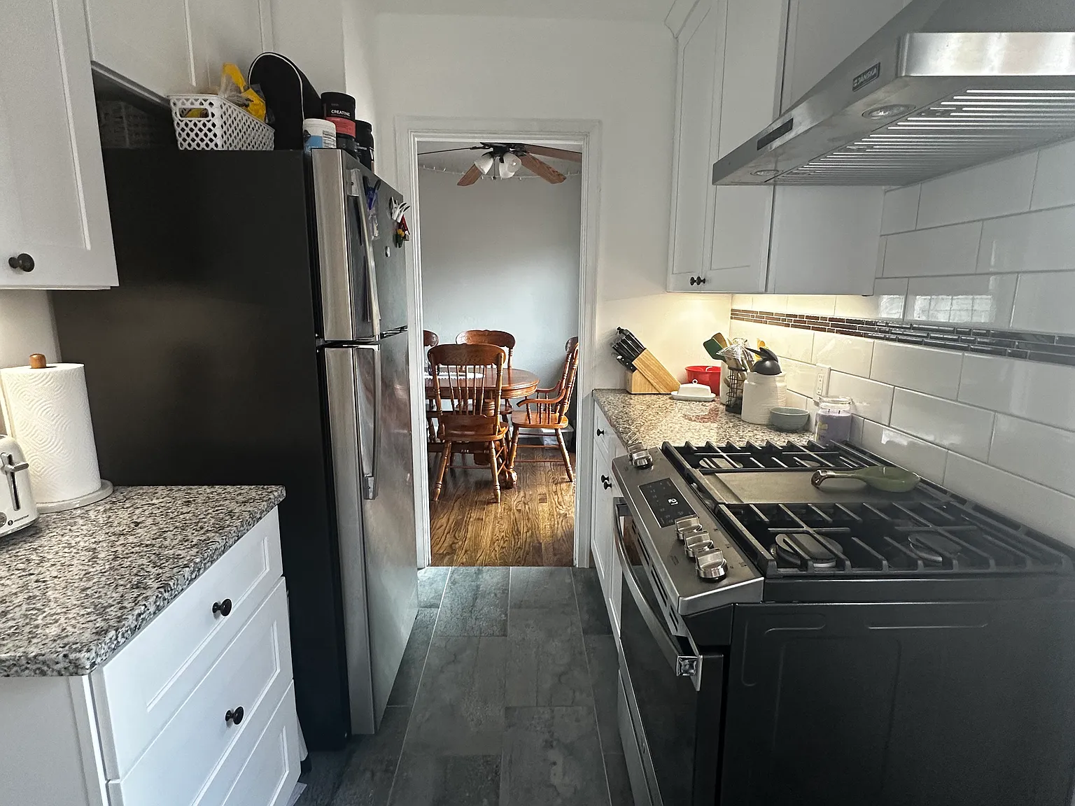 614 N Logan Ave — Photo 2