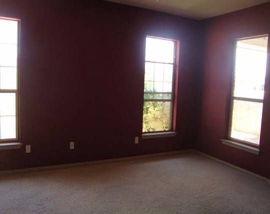 3rd image of 258 Keith Foster Dr