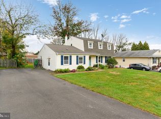 1616 Ridgeway Ave, Willow Grove, PA 19090