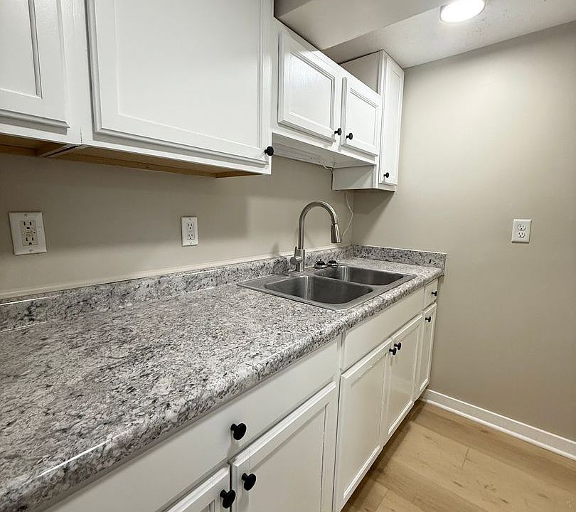 2nd image of 563 S 26th Ave #9
