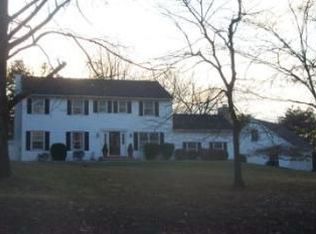 1 Greenhills Dr, Flemington, NJ 08822