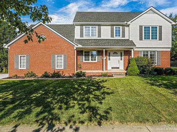 2nd image of 662 Woodhill Dr
