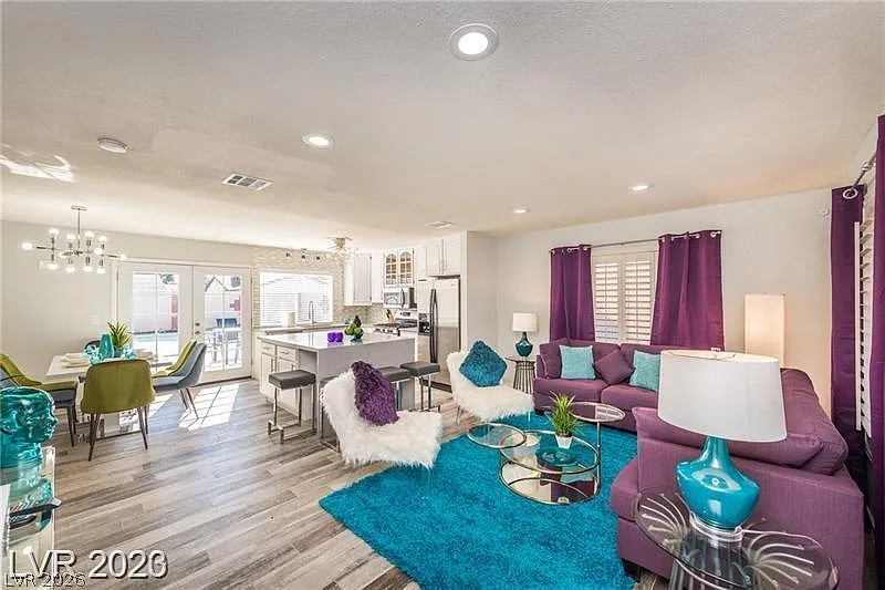 4 bed, 3.0 bath, 1717 sqft, $2,555 — Photo 1