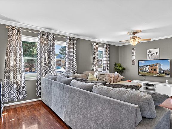 5th image of 480 Worthington Rd