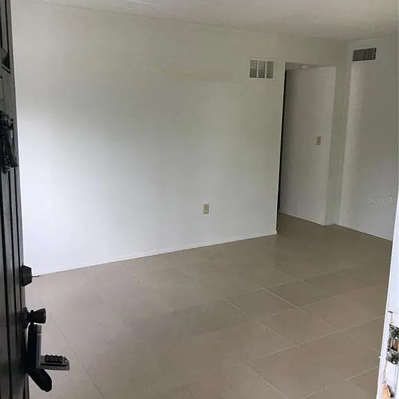 5325 Curry Ford Rd #H101 — Photo 3