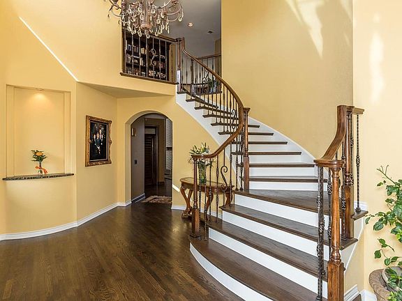 2nd image of 7 Partridge Ln