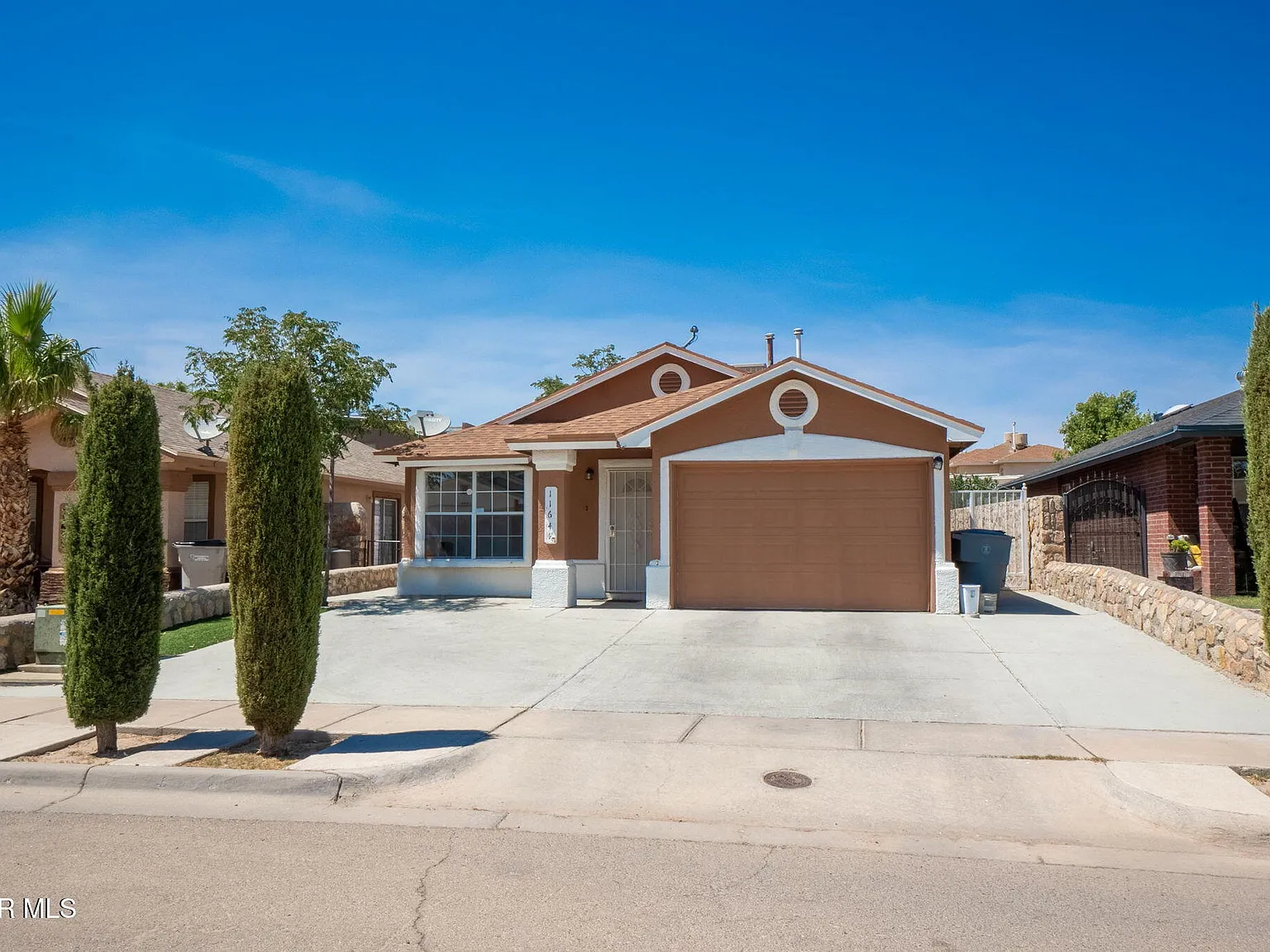 3 bed, 2.0 bath, 1119 sqft, $1,500 — Photo 2