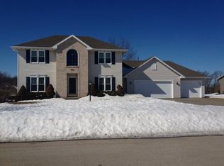 1562 Diamond Ct, Green Bay, WI 54311