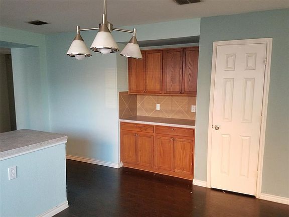 5th image of 2416 Gabriel Dr