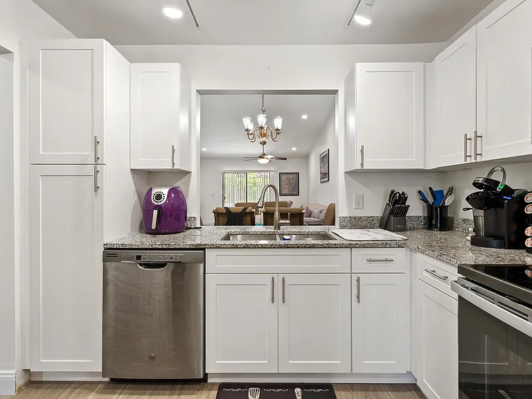 6721 Bridlewood Ct — Photo 13