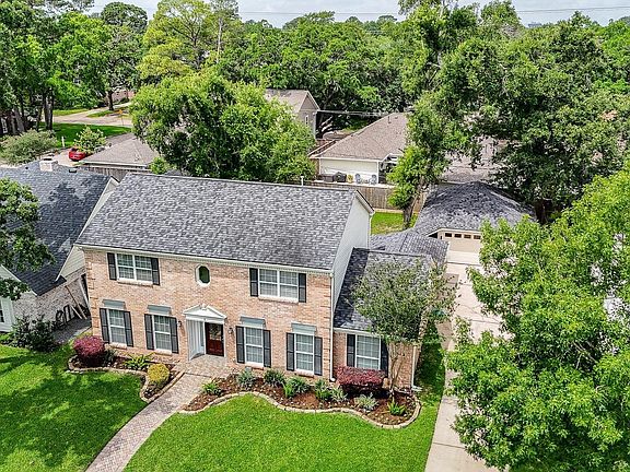 2nd image of 707 Thistlewood Dr