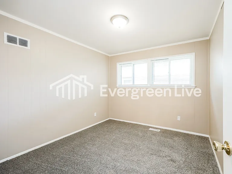 7973 Kirkland Dr — Photo 14