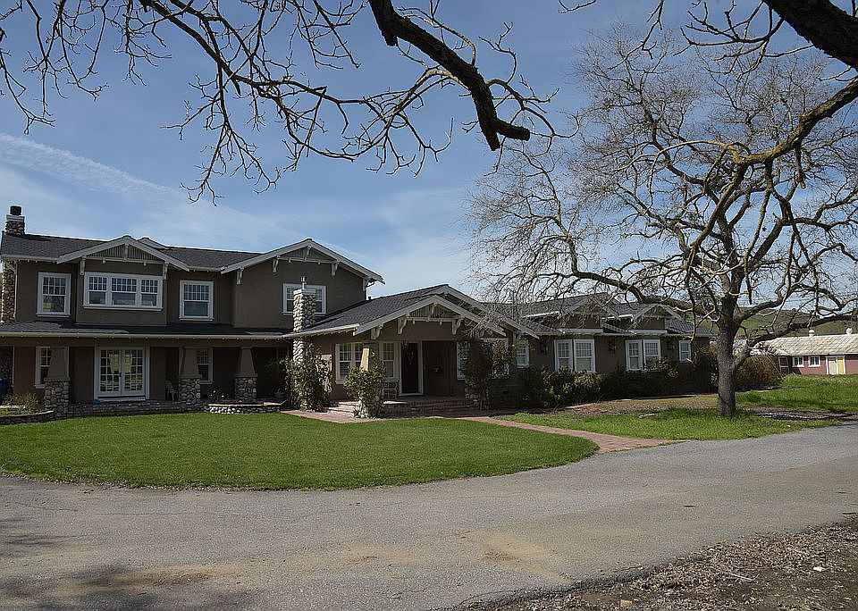 1st image of 615 Palm Ave