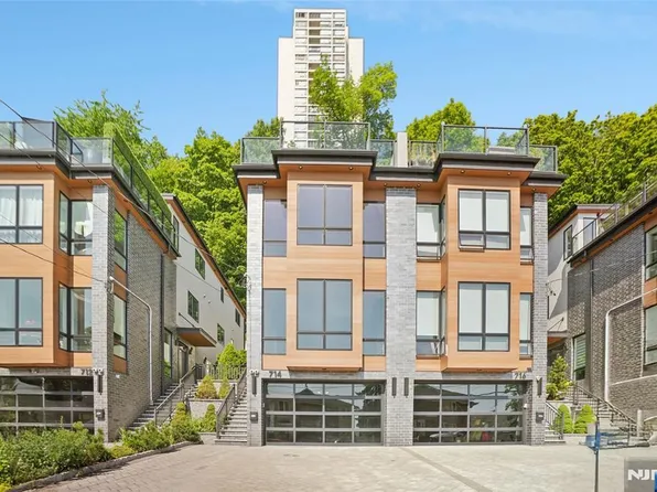 714 Undercliff Ave #714, Edgewater, NJ 07020
