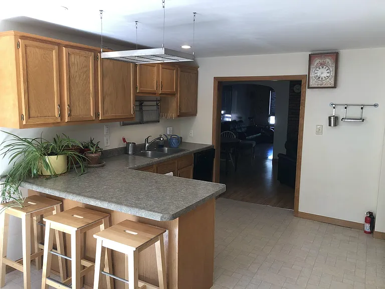204 Quincy St — Photo 11