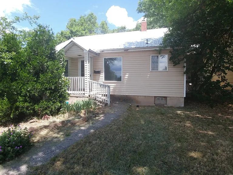 303 Crater Lake Pkwy — Photo 1