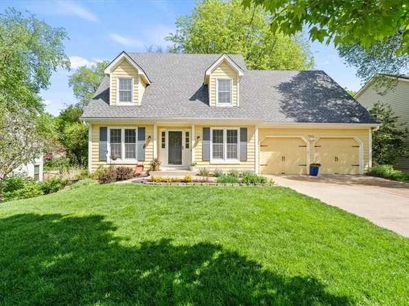 7816 W 115th St, Overland Park, KS 66210