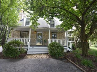 N72W13555 Good Hope Rd, Menomonee Falls, WI 53051