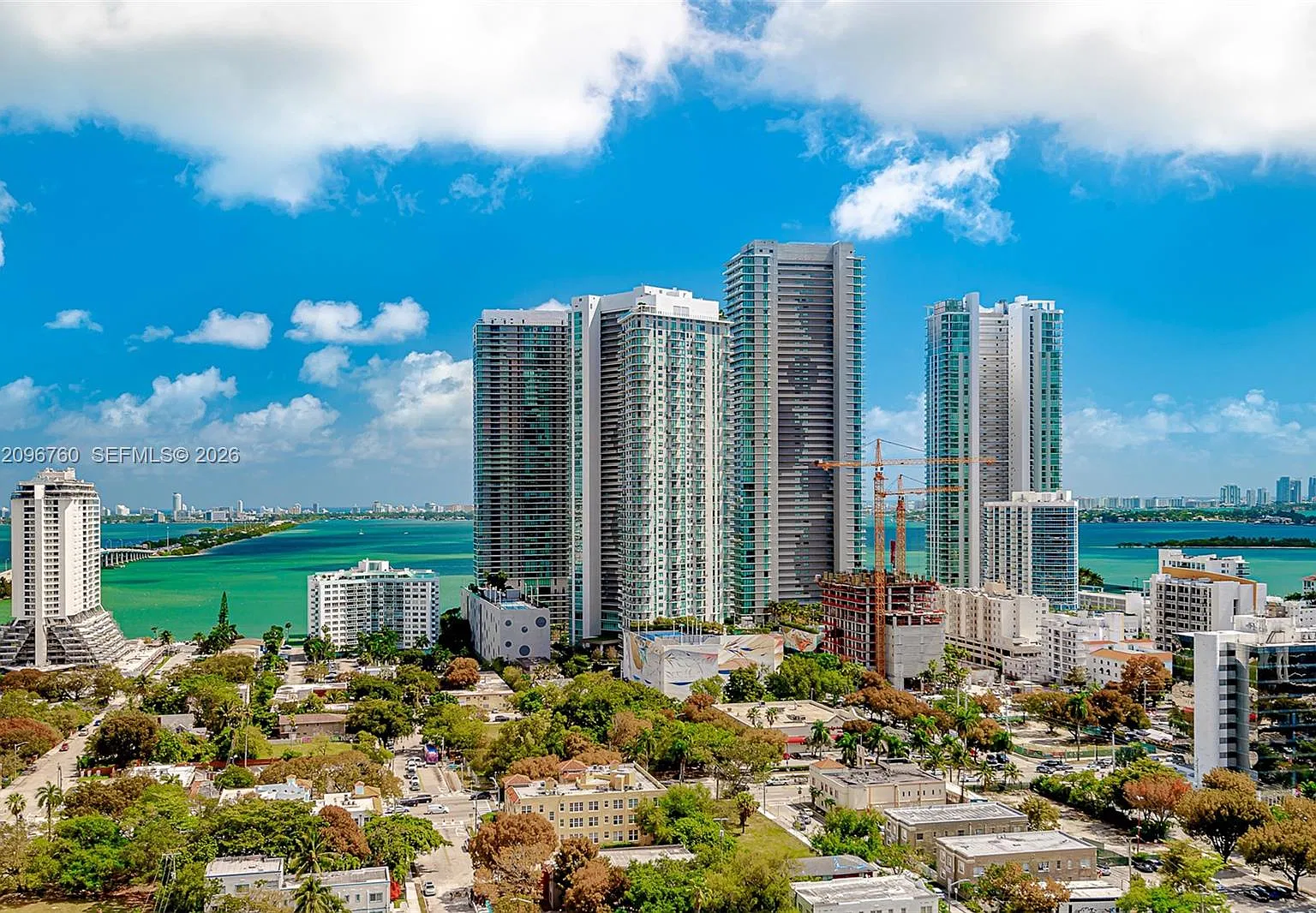 Four Midtown Miami Condo — Photo 2