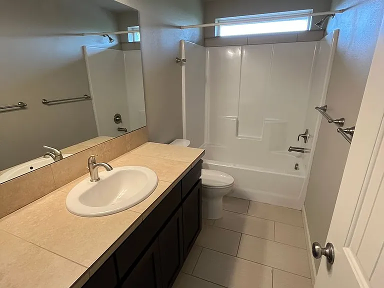 63159 NE De Haviland St — Photo 13