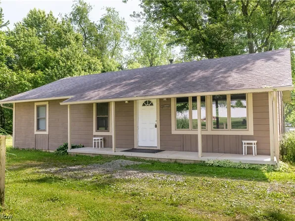 1889 Ronald Rd, Akron, OH 44312