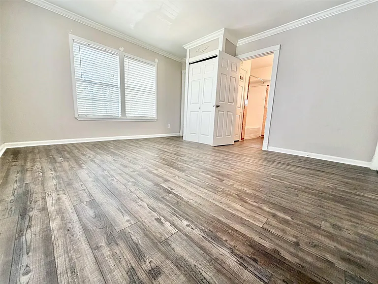 218 W 15th St #L — Photo 18
