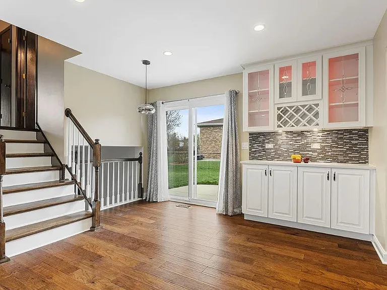 1301 Virginia Dr — Photo 5