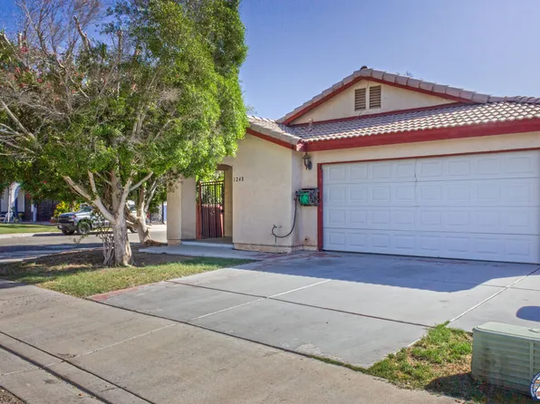 1248 Meadow Dr, Calexico, CA 92231