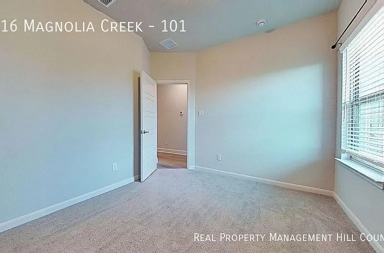 7216 Magnolia Vlg #101 — Photo 8