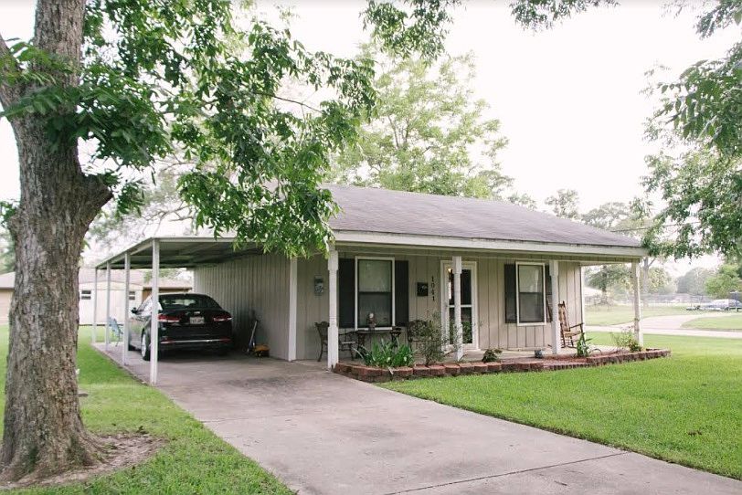 1st image of 1041 Shady Ln