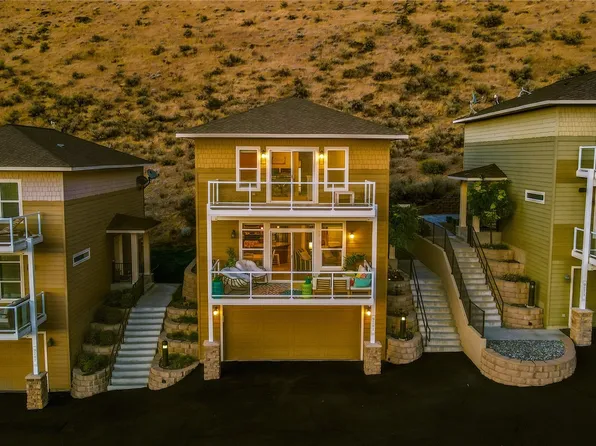 9281 Riverview Wy NW #D20, Quincy, WA 98848