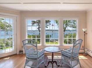 11 Maiden Ln, Falmouth, ME 04105