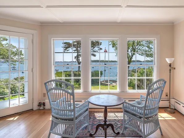 11 Maiden Lane, Falmouth, ME 04105