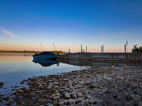 4th image of 119 Pine Tree Harbour Rd