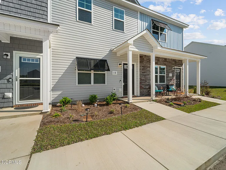 18 Catalina Cir — Photo 4