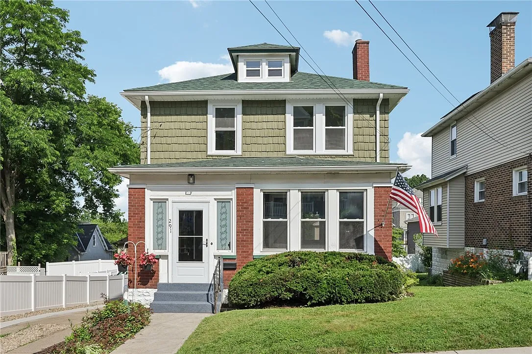 291 McKinley Ave photo 1