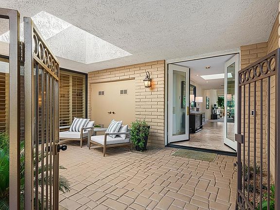 3rd image of 7 Creekside Dr