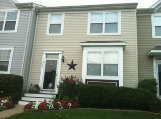 329 Creekside Commons Ct, Stevensville, MD