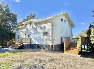 41 Back Ln, Prince Edward County, ON K0K 2P0