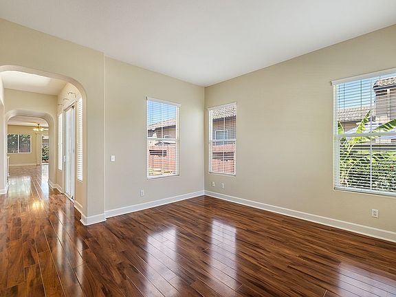 3rd image of 9921 Diamonte Way