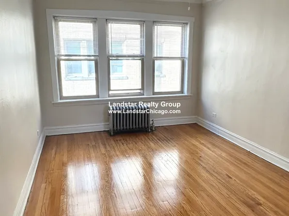 2948 W Belle Plaine Ave, Chicago, IL