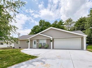 23 Saint Margaret Ln, O'Fallon, MO 63366