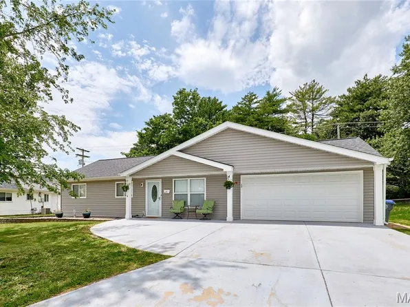 23 Saint Margaret Ln, O'Fallon, MO 63366