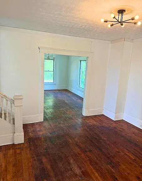 15007 Cardinal Ave — Photo 2