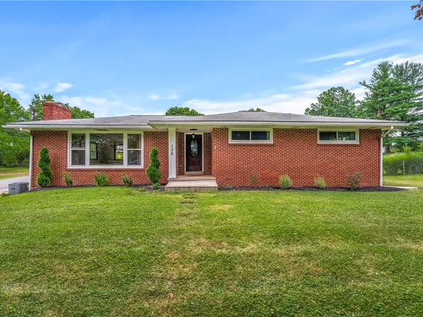 138 W Sunbury Rd, Butler, PA 16001