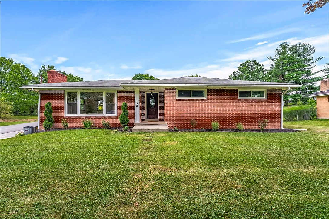 138 W Sunbury Rd photo 1