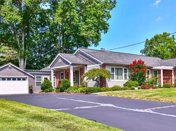 981 Asbury Rd, Cincinnati, OH 45255