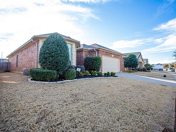 2nd image of 3109 Buckthorn Ln