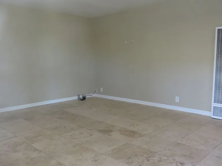 337 N. Merrill Ave — Photo 18